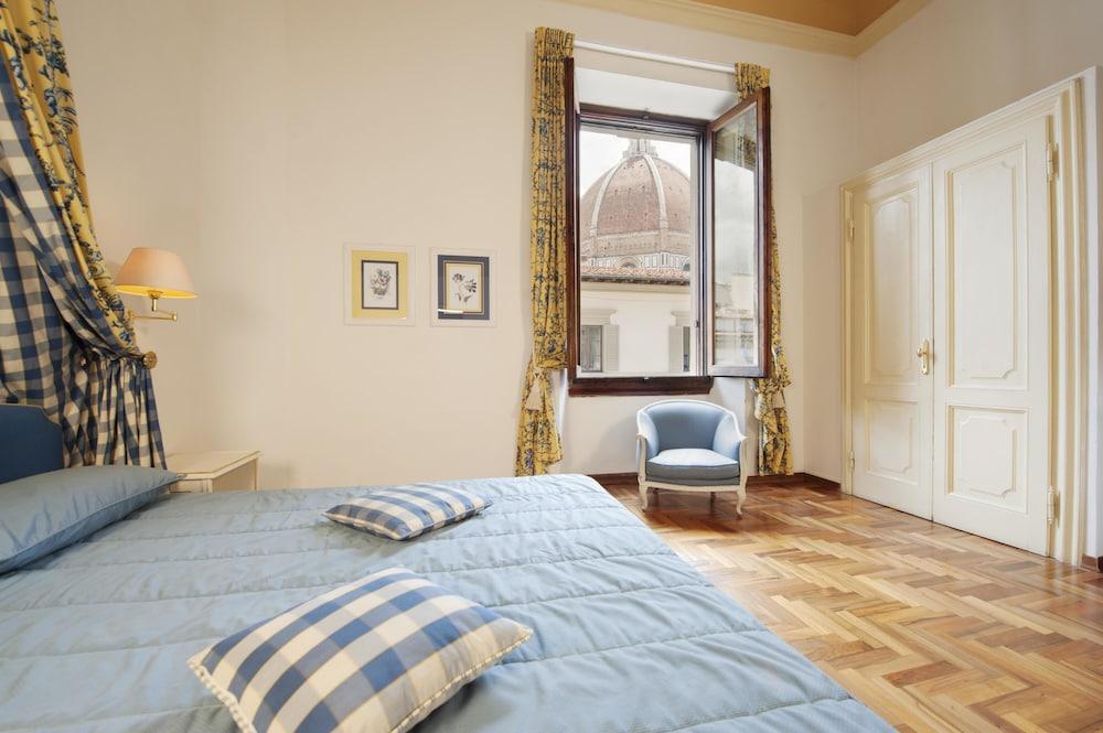 Palazzo Ruspoli Apartment ฟลอเรนซ์ ภายนอก รูปภาพ