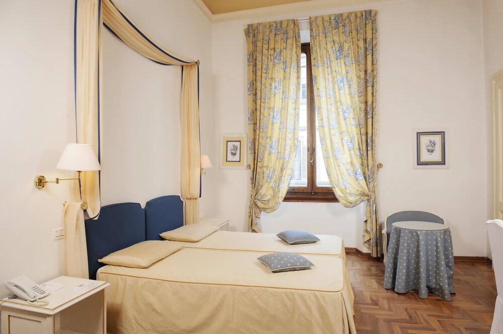 Palazzo Ruspoli Apartment ฟลอเรนซ์ ภายนอก รูปภาพ