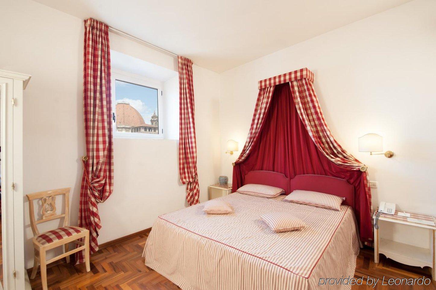 Palazzo Ruspoli Apartment ฟลอเรนซ์ ภายนอก รูปภาพ