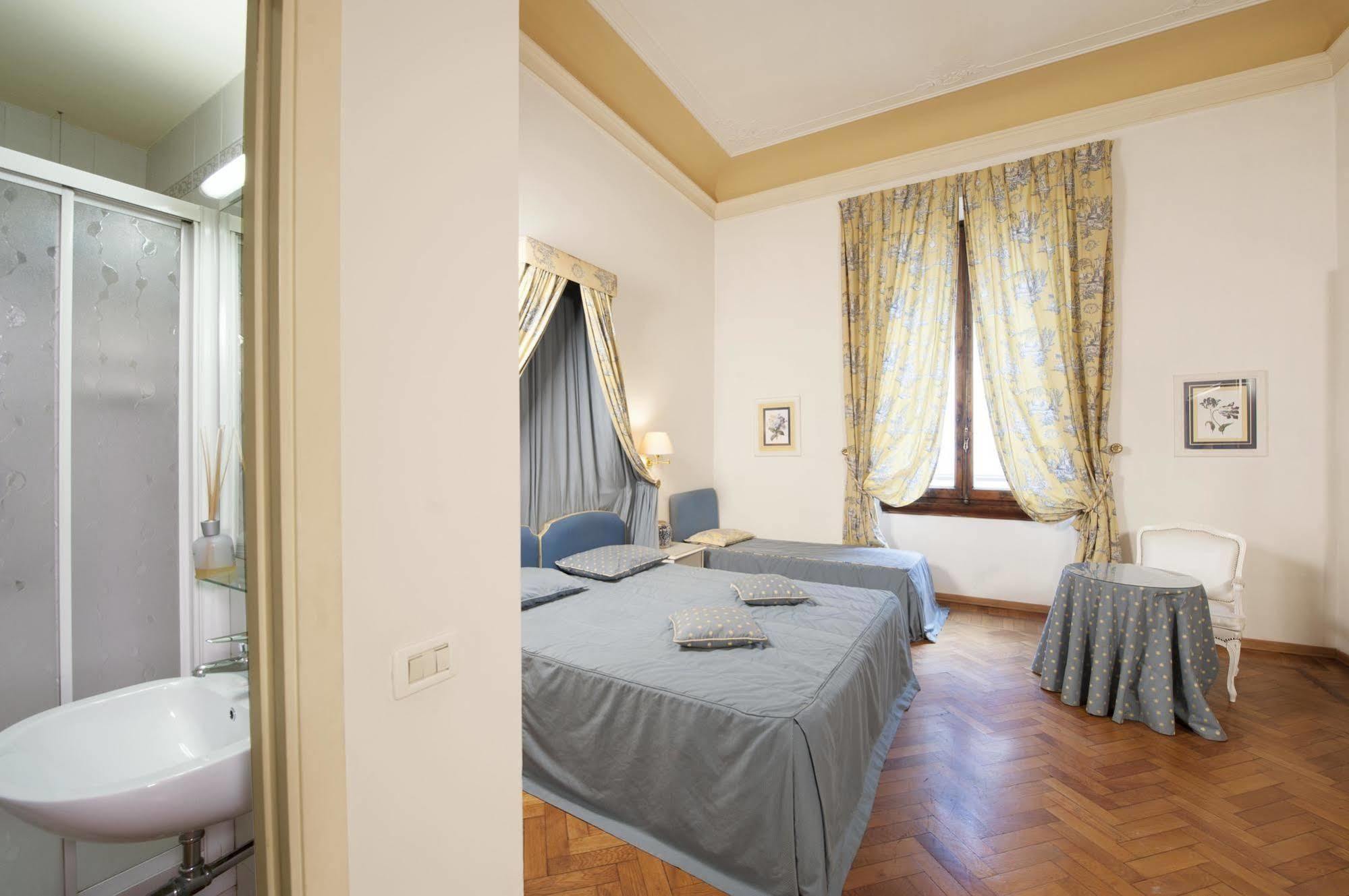 Palazzo Ruspoli Apartment ฟลอเรนซ์ ภายนอก รูปภาพ